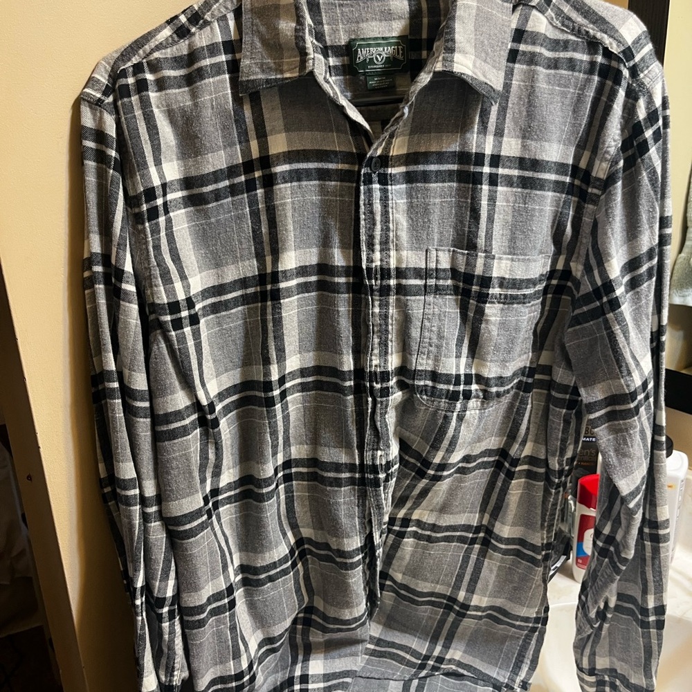 American Eagle Outfitters Men's Black and White Plaid Shirt